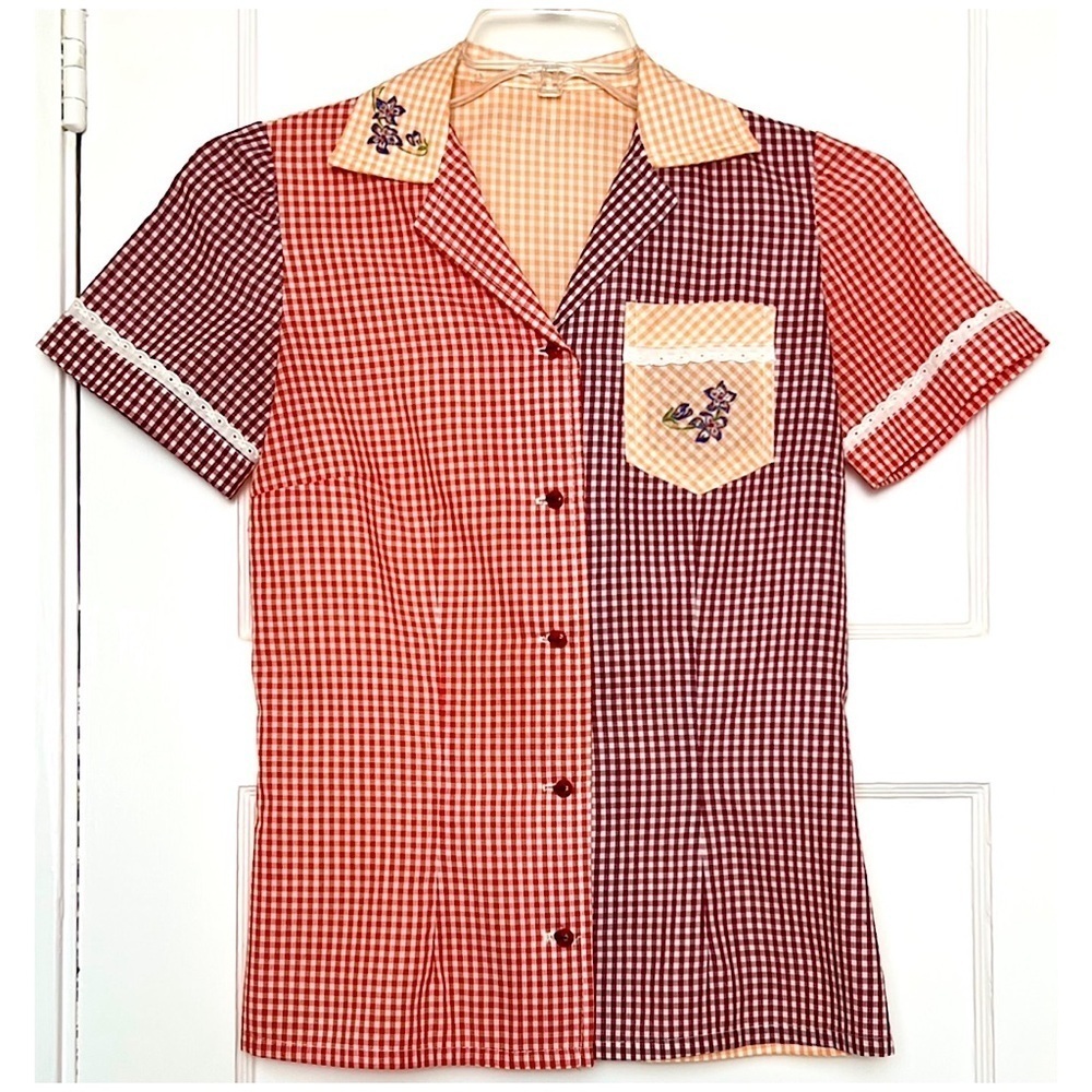 VINTAGE 70s Short Sleeve Patchwork Gingham Lace Trim Floral Ladybug Button Shirt